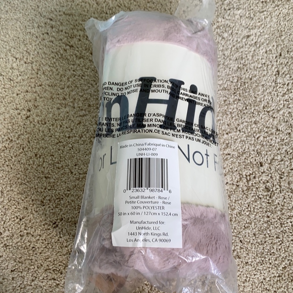 NEW Unhide small blanket rose 50x60